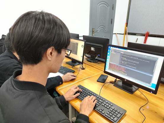 軟件學院舉辦職業院校技能競賽“Python應用開發”賽項校內選拔賽，助推軟件開發及技術推廣